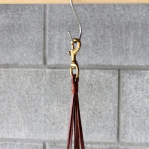 Leatherhanger-001