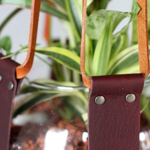 Leatherhanger-001