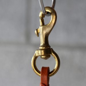 Leatherhanger-001